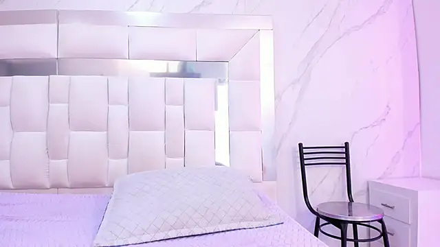 BritneyCollins online show from 11-26-25, 12:05