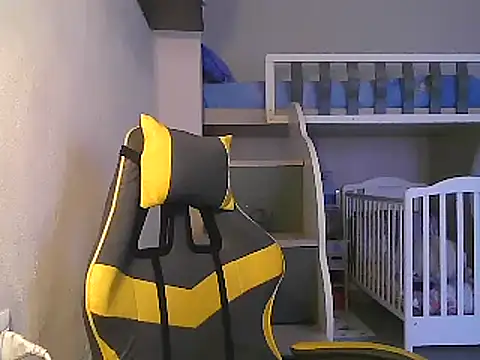 Feli blue online show from 02-17-25, 11:55