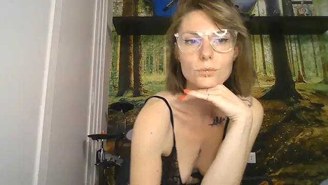 Feli blue online show from 04-21-26, 08:04