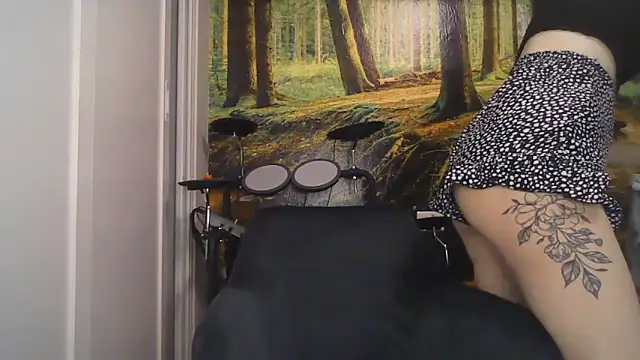 Feli blue online show from 04-28-26, 09:52