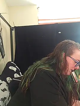 Bunny Cummings online show from 10-11-25, 03:02