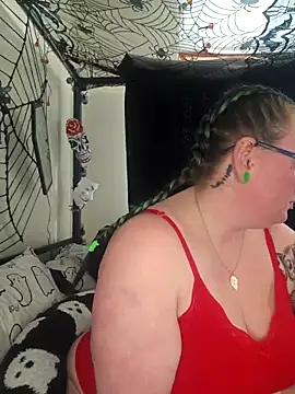 Bunny Cummings online show from 10-22-25, 01:32