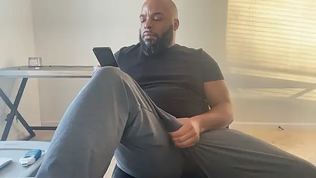 Snapshot of Bbcfun44 chatting on 01-18-26, 02:09 Bbcfun44 online show from 01-18-26, 02:09