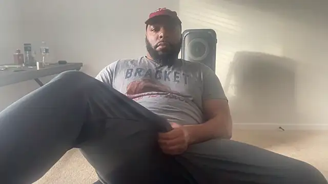 Snapshot of Bbcfun44 chatting on 02-20-26, 02:19 Bbcfun44 online show from 02-20-26, 02:19