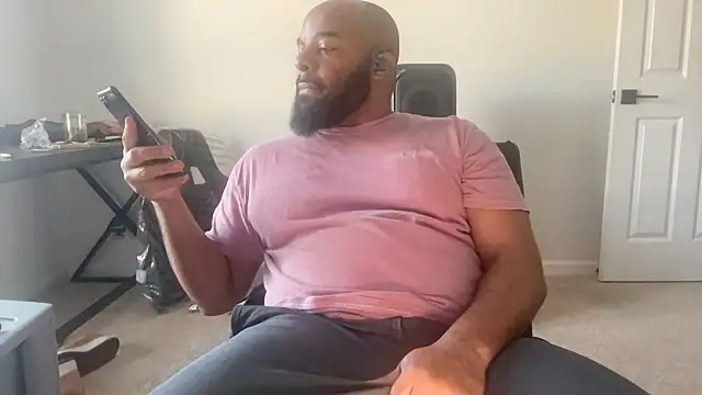 Snapshot of Bbcfun44 chatting on 02-26-26, 11:05 Bbcfun44 online show from 02-26-26, 11:05