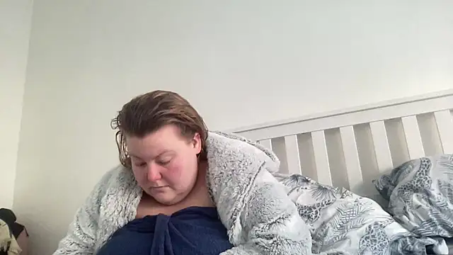 Busty-BBW-Emilie online show from 03-09-25, 04:00