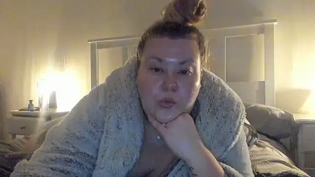 Busty-BBW-Emilie online show from 01-26-25, 04:09