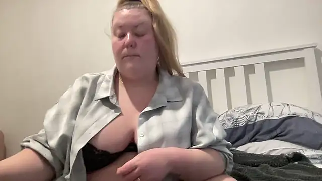 Busty-BBW-Emilie online show from 03-02-25, 04:25