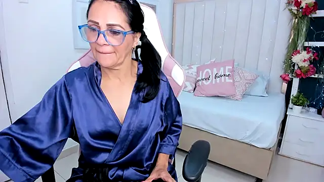 Snapshot of margot_smith_ chatting on 09-29-25, 12:22 margot smith  online show from 09-29-25, 12:22