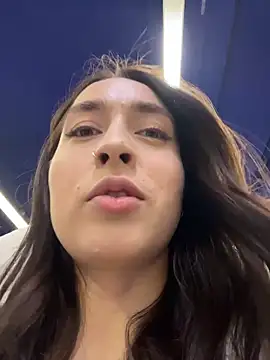 Holly Play online show from 02-08-26, 12:03