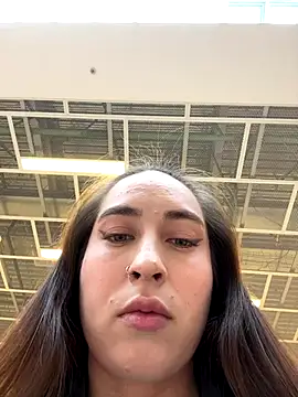 Holly Play online show from 09-15-25, 10:05