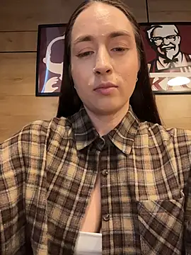 Holly Play online show from 05-19-26, 11:06