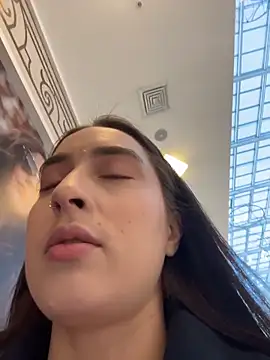 Holly Play online show from 11-15-25, 12:09