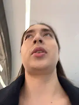 Holly Play online show from 04-07-26, 09:00