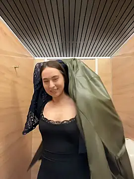 Holly Play online show from 03-27-26, 12:06