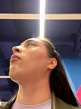 Holly Play online show from 09-26-25, 10:22