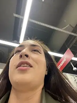 Holly Play online show from 10-13-25, 09:11