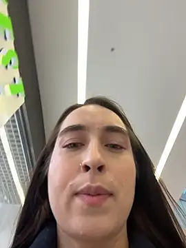 Holly Play online show from 12-05-25, 12:04