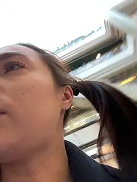 Holly Play online show from 03-22-25, 03:09