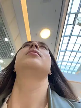 Holly Play online show from 04-04-26, 12:01