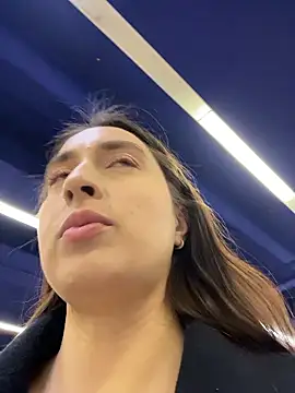 Holly Play online show from 01-13-26, 01:15