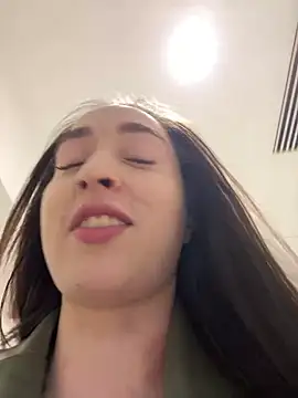 Holly Play online show from 03-11-25, 08:30