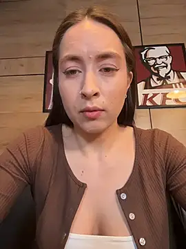 Holly Play online show from 04-28-26, 12:09