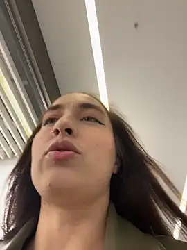 Holly Play online show from 10-09-25, 07:09