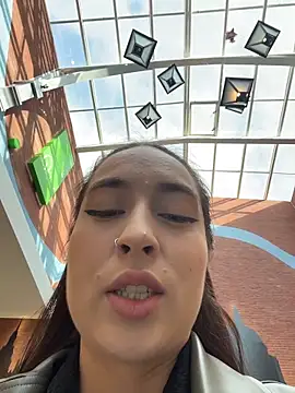 Holly Play online show from 10-02-25, 09:12