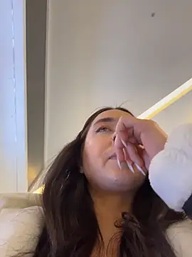 Holly Play online show from 03-06-26, 12:00