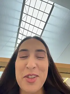 Holly Play online show from 11-11-25, 09:04