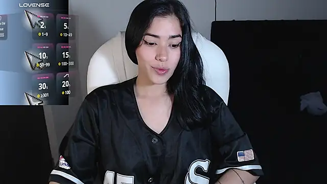 Snapshot of LESLIEBLACK_ chatting on 02-26-25, 10:58 LESLIEBLACK online show from 02-26-25, 10:58