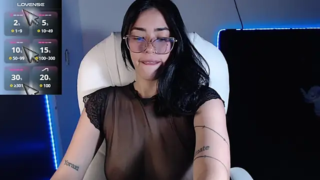 Snapshot of LESLIEBLACK_ chatting on 03-16-25, 10:31 LESLIEBLACK online show from 03-16-25, 10:31