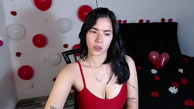 Snapshot of LESLIEBLACK_ chatting on 02-15-25, 12:59 LESLIEBLACK online show from 02-15-25, 12:59