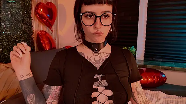 MichaellaMoon online show from 02-15-26, 07:13