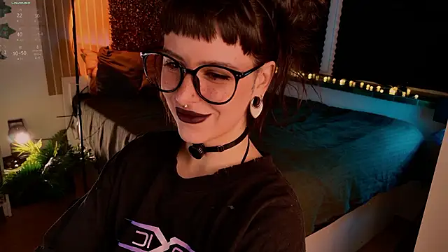 MichaellaMoon online show from 03-07-26, 05:18