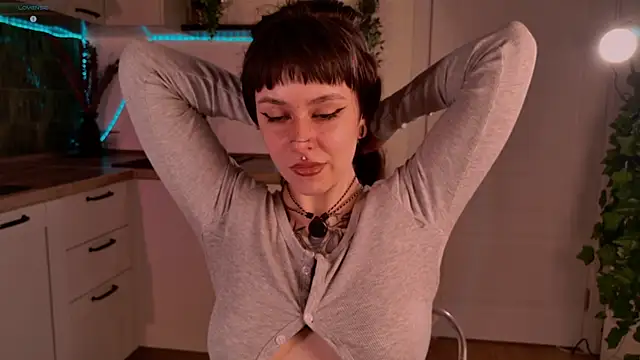 MichaellaMoon online show from 05-16-26, 03:00