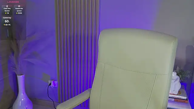 Snapshot of Alessia-miller_ chatting on 12-07-24, 12:03 Alessia-miller online show from 12-07-24, 12:03