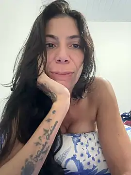Snapshot of Rainha_Travessa chatting on 03-07-26, 07:37 Rainha Travessa online show from 03-07-26, 07:37