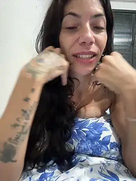 Snapshot of Rainha_Travessa chatting on 04-07-26, 06:37 Rainha Travessa online show from 04-07-26, 06:37