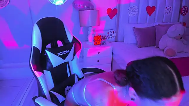 EllaBennet online show from 02-13-25, 05:16