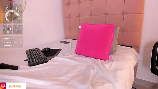 Snapshot of Gisellmejiaa chatting on 12-21-24, 03:42 Gisellmejiaa online show from 12-21-24, 03:42