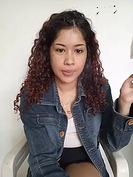 Snapshot of Caccau_scorpion chatting on 10-07-25, 12:28 Caccau scorpion online show from 10-07-25, 12:28