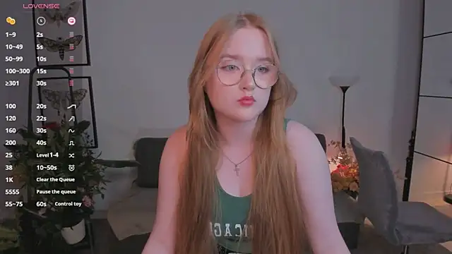 Snapshot of bonnie_wright chatting on 11-05-25, 03:37 bonnie wright online show from 11-05-25, 03:37