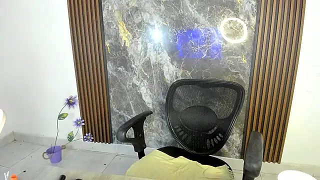 nicol jone1 online show from 11-08-25, 11:08