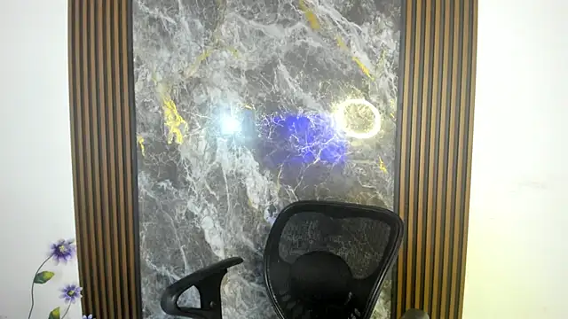 nicol jone1 online show from 11-22-25, 10:30