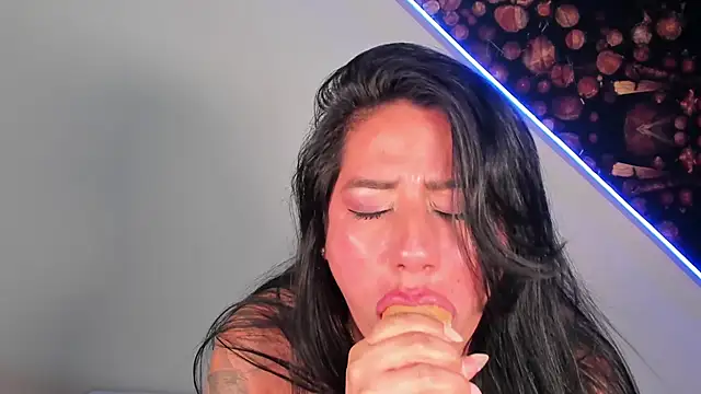 Snapshot of Seleneharrison chatting on 02-21-25, 12:16 Seleneharrison online show from 02-21-25, 12:16