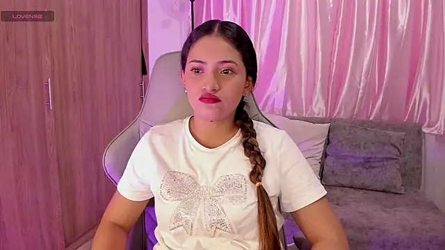 Snapshot of Isa_squirt1 chatting on 09-12-25, 02:12 Isa squirt1 online show from 09-12-25, 02:12