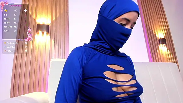 Snapshot of natash_malak chatting on 02-16-25, 04:42 natash malak online show from 02-16-25, 04:42