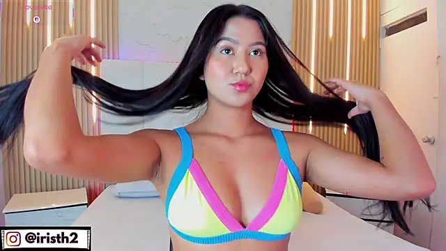 Iris Thompson  online show from 11-11-25, 03:45